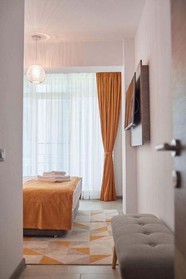 Sea La Vie 2Br Apt Spa N Pool Beach Resort Navodari Bagian luar foto