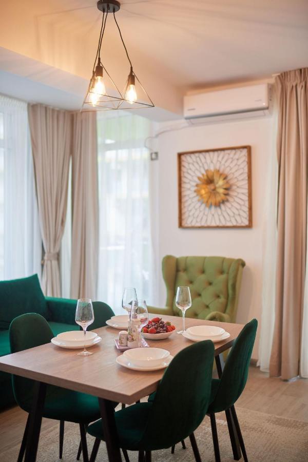 Sea La Vie 2Br Apt Spa N Pool Beach Resort Navodari Bagian luar foto