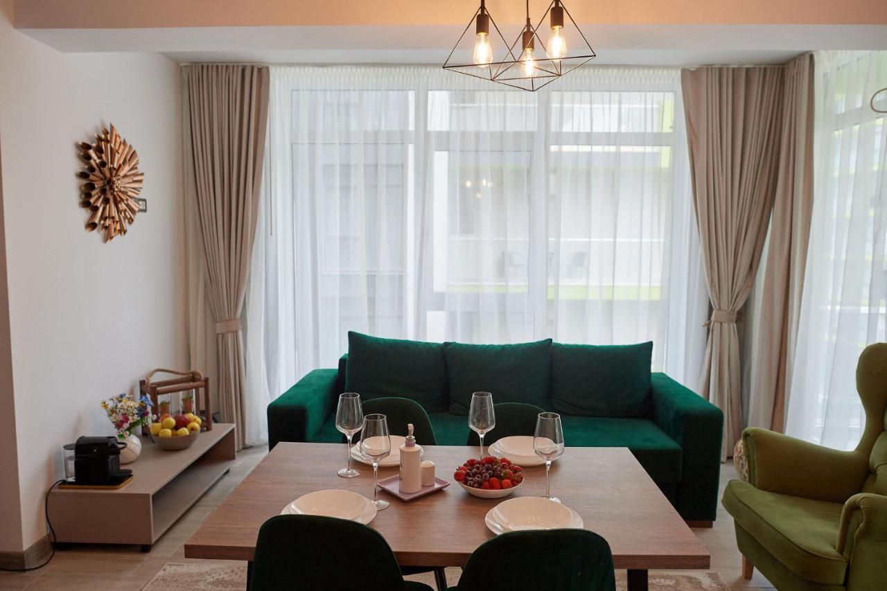 Sea La Vie 2Br Apt Spa N Pool Beach Resort Navodari Bagian luar foto