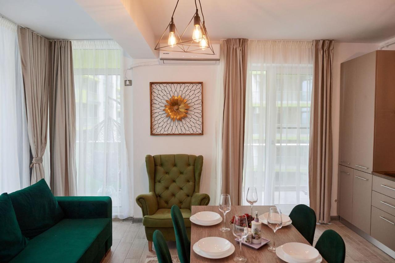 Sea La Vie 2Br Apt Spa N Pool Beach Resort Navodari Bagian luar foto