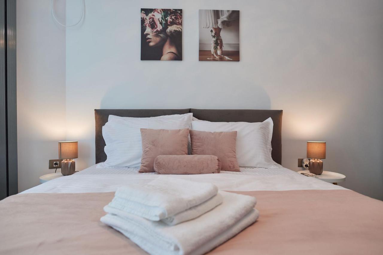 Sea La Vie 2Br Apt Spa N Pool Beach Resort Navodari Bagian luar foto