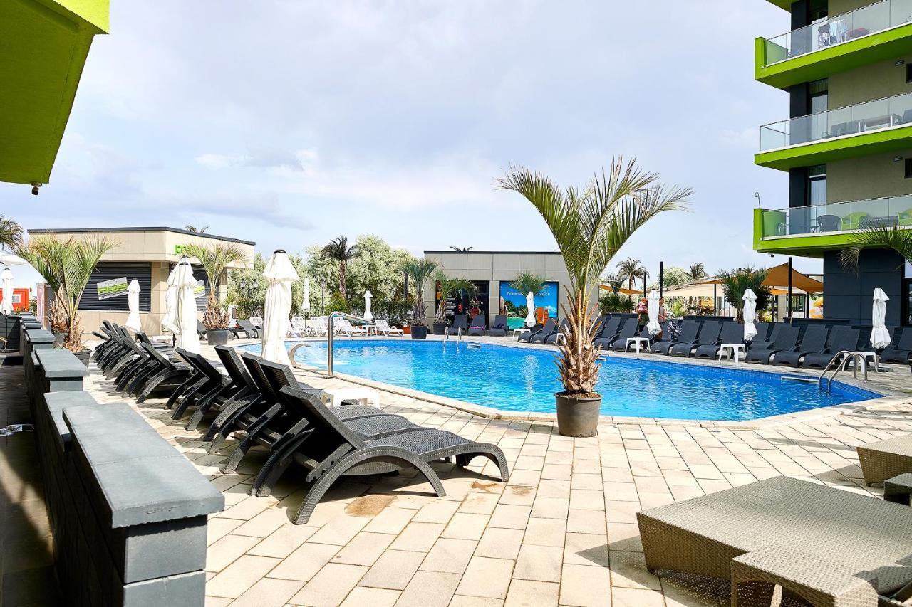 Sea La Vie 2Br Apt Spa N Pool Beach Resort Navodari Bagian luar foto